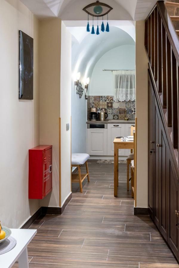 Apartment Bibliotheque