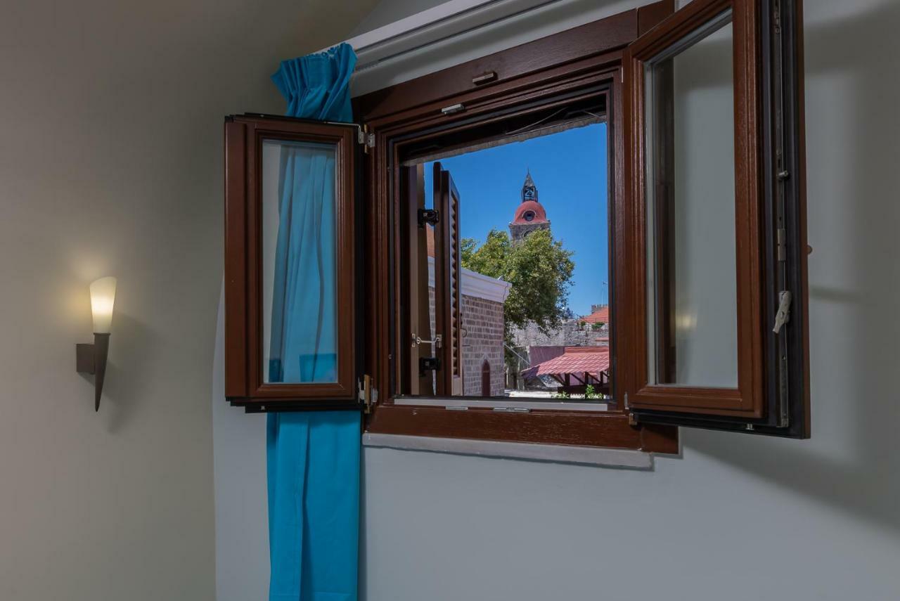 Bibliotheque Apartment